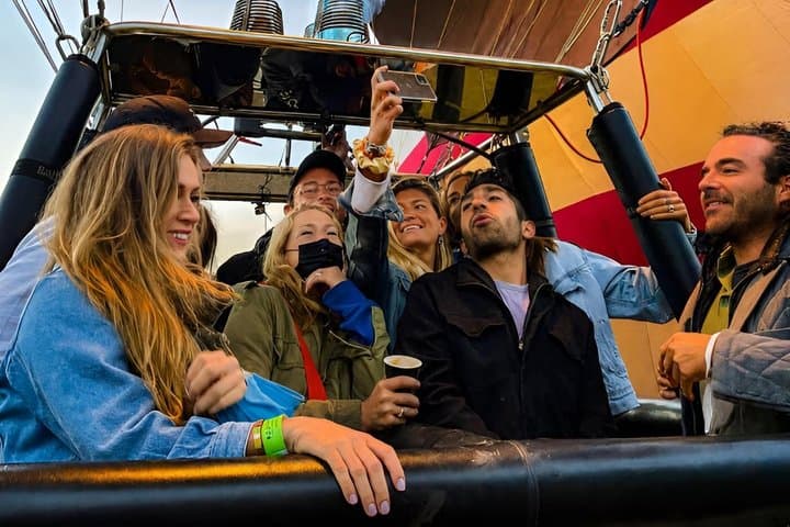 Balloon ride + Pick Up CDMX + Breakfast Options + Pyramids