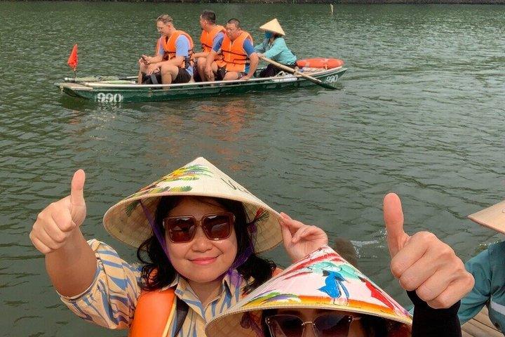 Scenic Ninh Binh Day Tour: Bai Dinh Pagoda & Trang An