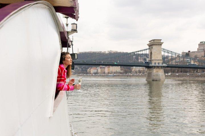 Budapest Danube Cruise with Unlimited Bottega Prosecco