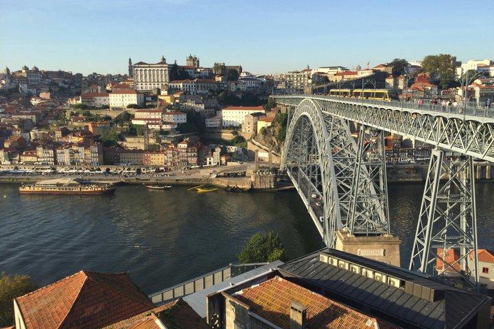 Lisbon to Porto Private Scenic Transfer – Direct, 2 or 3 Stops