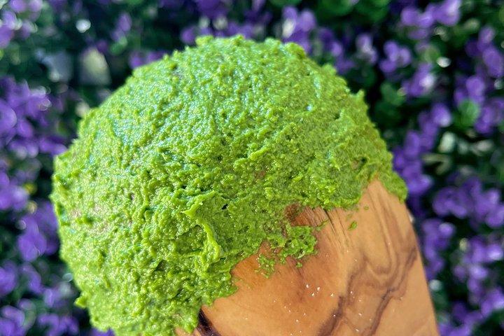Mortar pesto lesson with World Champion and local Menu