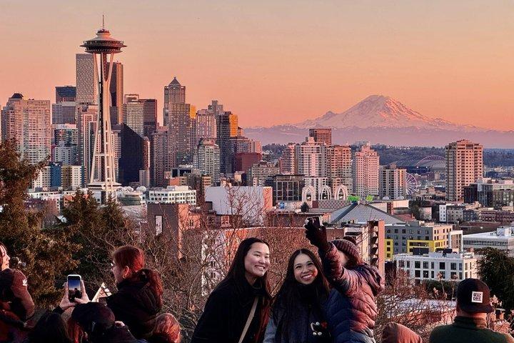 Seattle City Highlights and Snoqualmie Falls Private Tour