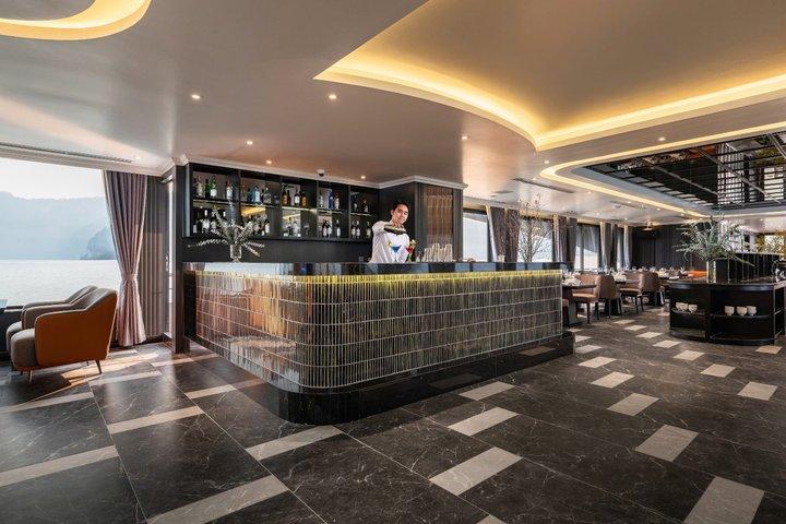 Halong Bay & Lan Ha Bay Luxury Taliya Day Cruise from Hanoi