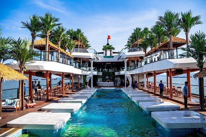 Ha Long Bay Luxury Day Tour from Hanoi
