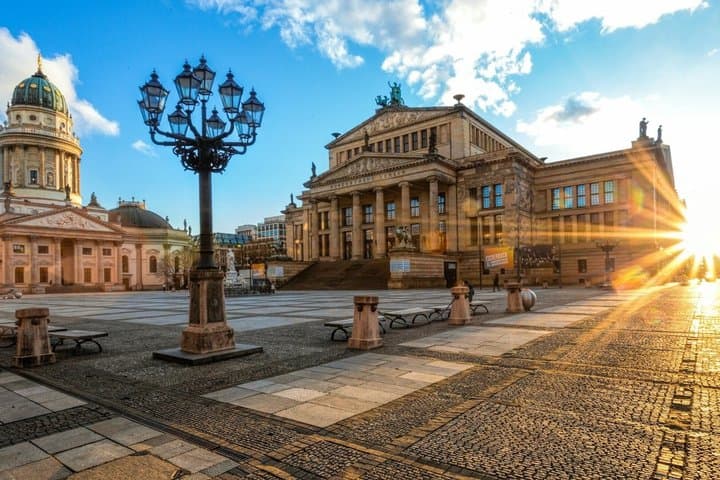 Berlin Cathedral Ticket & Self-Guided Audio Tour with a City Walk