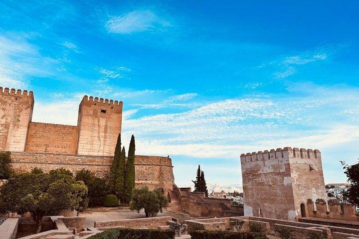 Alhambra of Granada and Generalife Ticket & Audio Tour