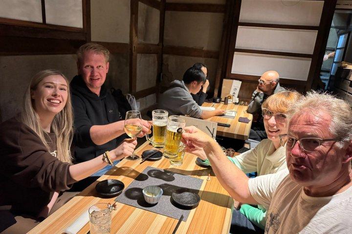 Kanazawa Night Walk and Izakaya Tour with Local Guide