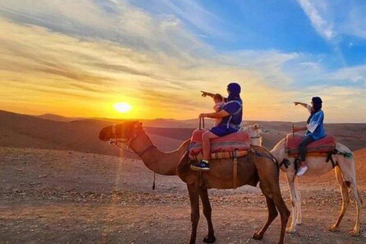 Marrakech: Agafay Desert Camel Ride & Dinner, Fire Show & sunset