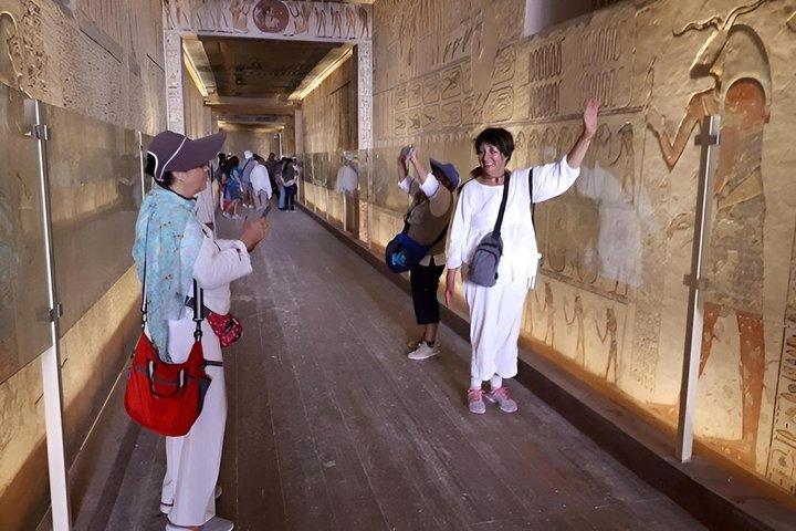 private Day tour: Valley of Kings, Hatshepsut Temple & Memnon