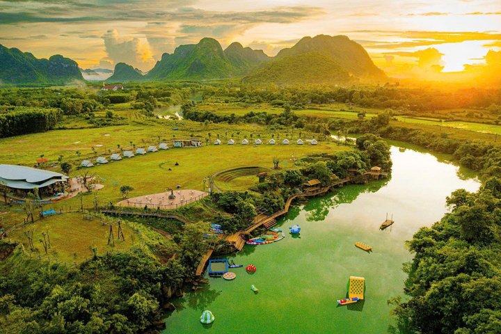 Private Car: Service Transfer from Ninh Binh to Phong Nha