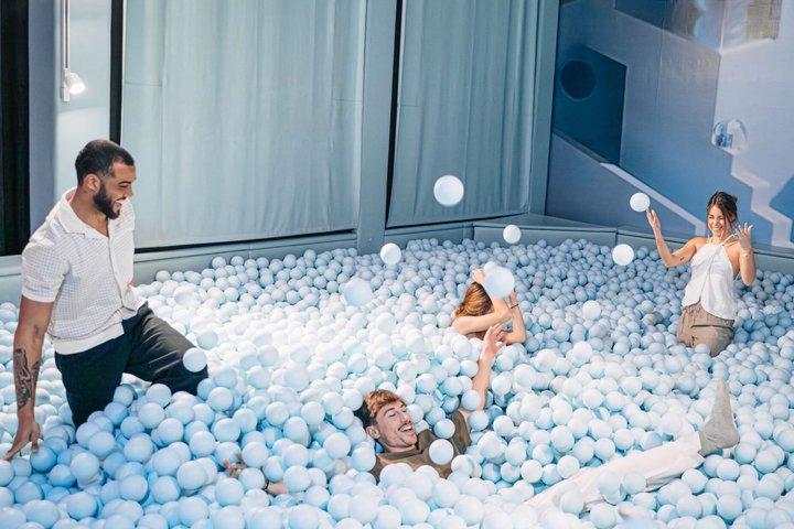 IKONO: a Unique Sensory and Photographic Experience