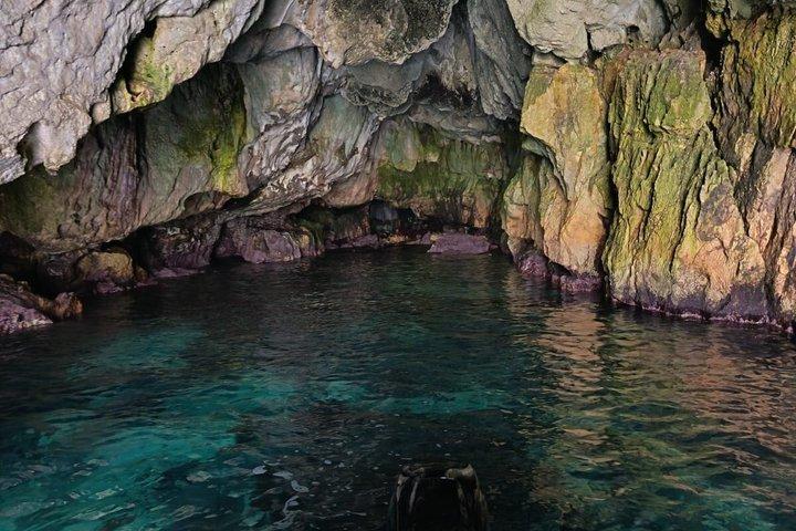 Syracuse boat Tour to Ortigia, the caves sea and Pillirina