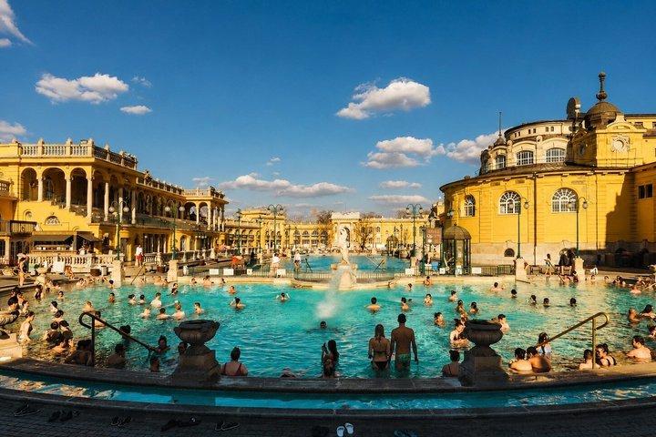 Budapest: Beer Spa with Unlimited Beer + Széchenyi Add-on