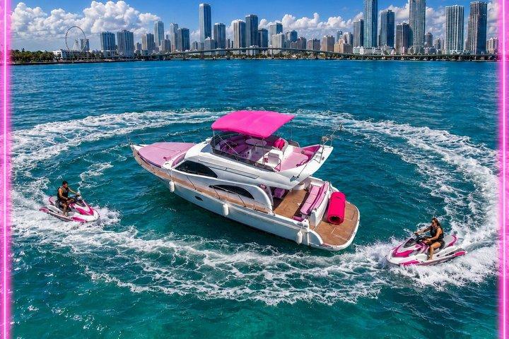 50ft Rose Yacht + 2 Jet skis | Miami Yacht Rental | 13 ppl