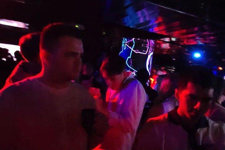 Florence Nightlife Pub Crawl 3 Bars and 1 Club with Games