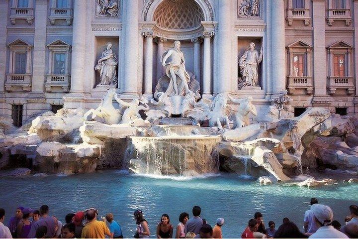 Rome: Trevi Fountain Entry Ticket + Guided Tour - english/spanish
