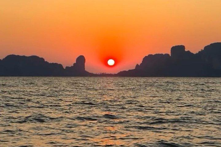 Sunset and Bioluminescent Plankton Boat Tour From Koh Lanta
