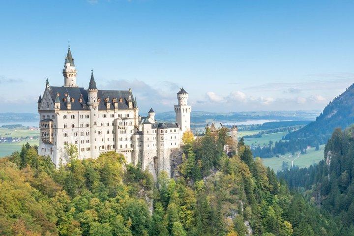 Castle Neuschwanstein Guided Audio Tour with Mobile Ticket