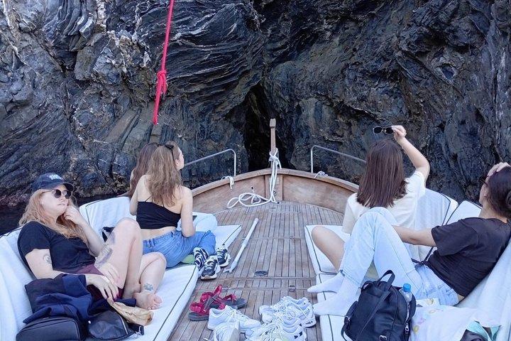 Private boat experiences to Cinque Terre with aperitif