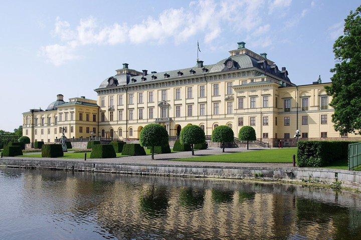 Drottningholm Palace Private Tour with Hotel Transfer