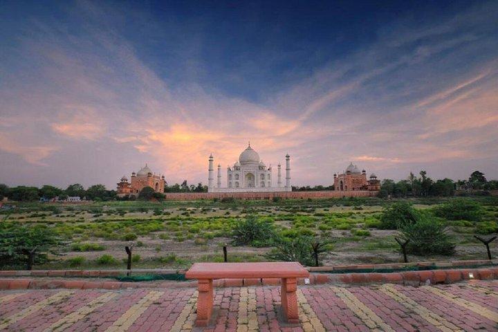 Agra: Agra Fort and Mehtab Bagh Sunset Viewpoint Guided Tour