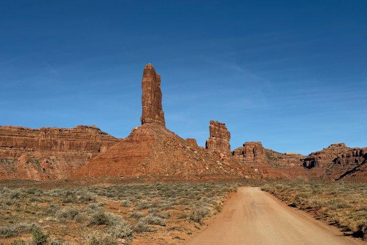 Valley of the Gods Scenic Loop Self Guided Audio Driving Tour