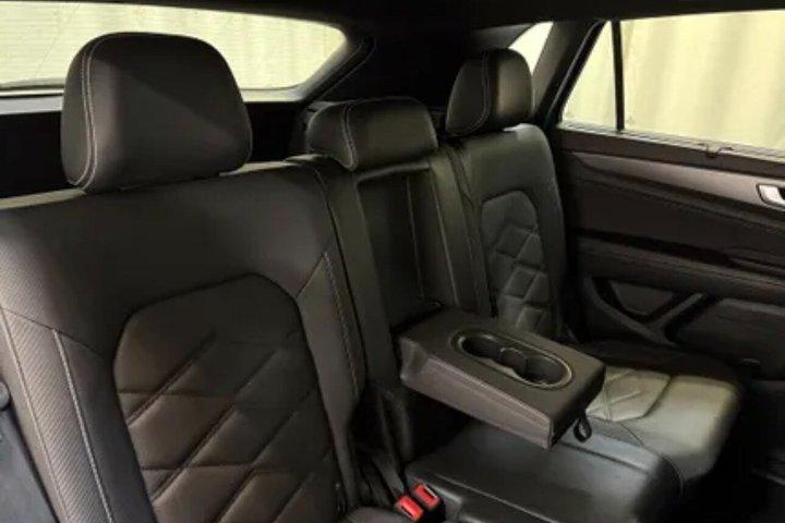 Las Vegas Airport Transfer With Local Host