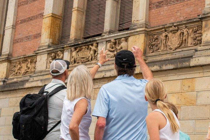 Architecture Tour of Berlin - with an Architect!