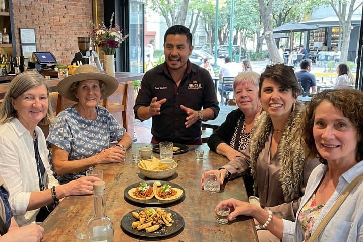 Tacos, Churros and Mezcal Experience in Polanco!