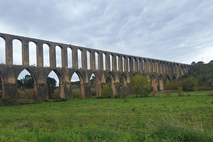 Private Lisbon to Porto Tour via Fátima, Tomar, Coimbra or Aveiro