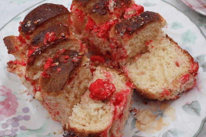 Lyon: Pastry Tour through Old Town and Hidden Traboules