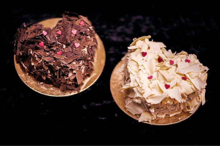 Lyon: Pastry Tour through Old Town and Hidden Traboules