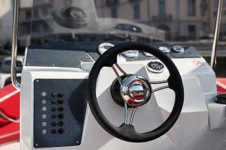 Self Drive Boat Rental on Lake Como No License Needed