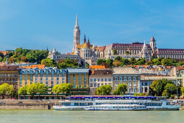 Budapest Small-Group Day Trip from Vienna with Local Guide