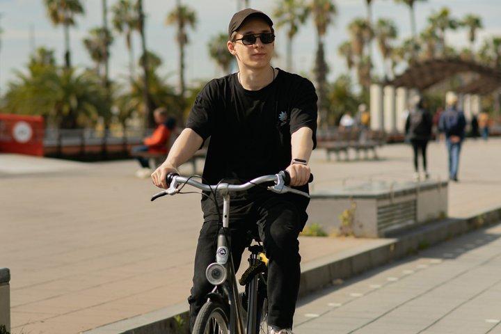 Barcelona Premium Dutch E-Bike Rental 1h-3 Days | Free GPS Routes