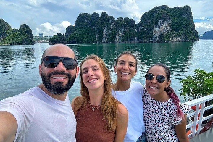 Explore Peaceful Bai Tu Long Bay in 3 Days with Renea Cruises