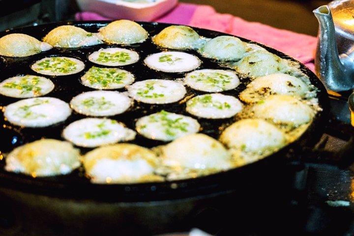 Siem Reap Street Foods Tour by Tuk Tuk with Personal Guide
