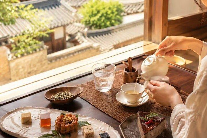 Seoul Decoded: Korean Tea Ceremony & Dessert, Bukchon Hanok