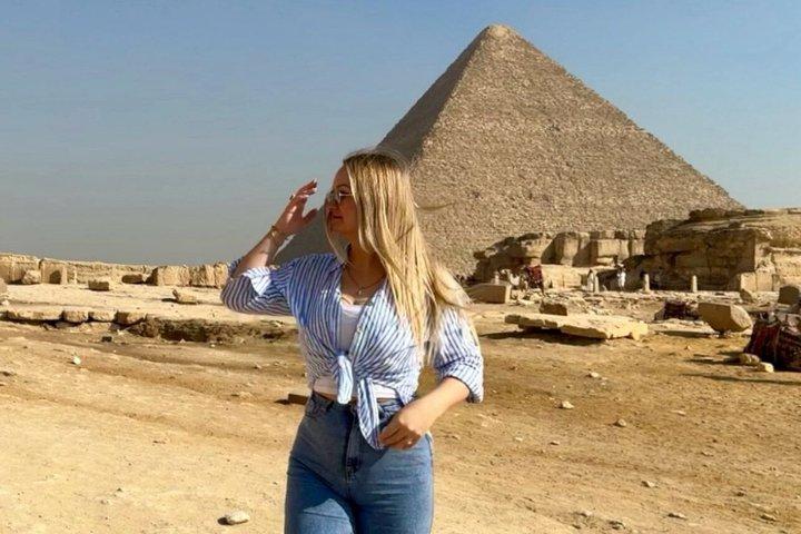 Giza Pyramids Tour with Camel Ride and Lunch