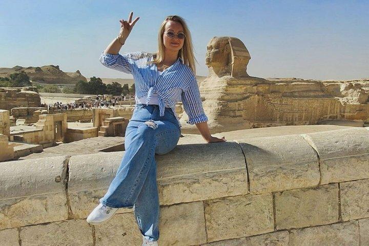 Giza Pyramids Tour with Camel Ride and Lunch