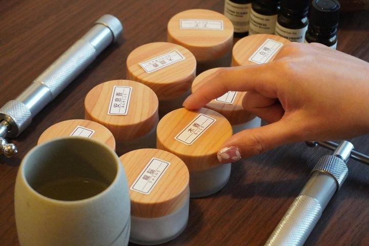 Cool Down in Kyoto : Traditional Incense Making Experience