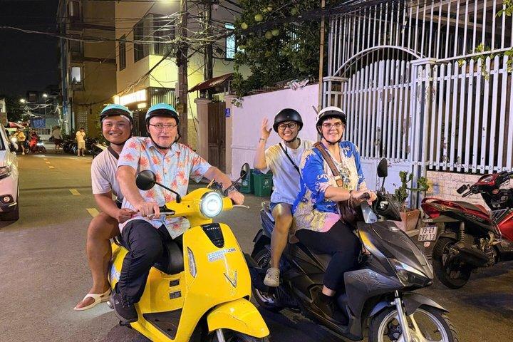 Da Nang Sightseeing Tour by Scooter – 10 Local Tastings