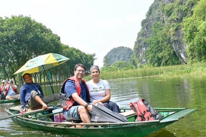 Ninh Binh Small Group 1 Day Tour: Hoa Lu, Tam Coc, and Mua Cave