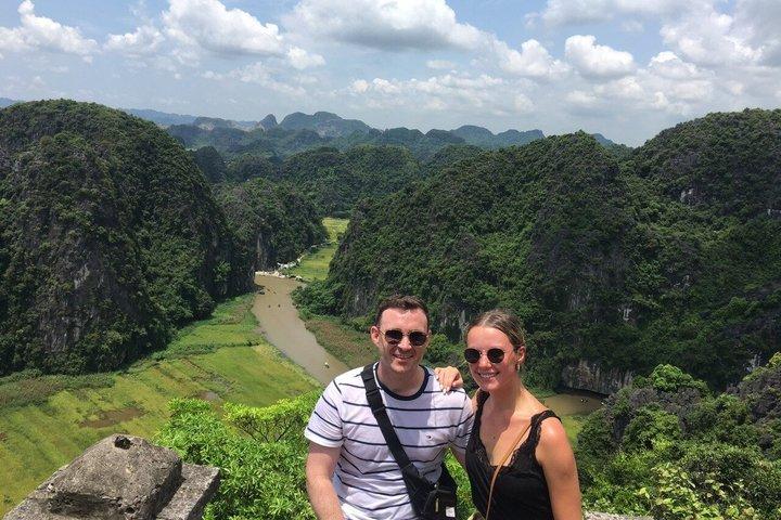 Ninh Binh Luxury Day Tour: Mua Cave, Trang An Hoa Lu by Group 09