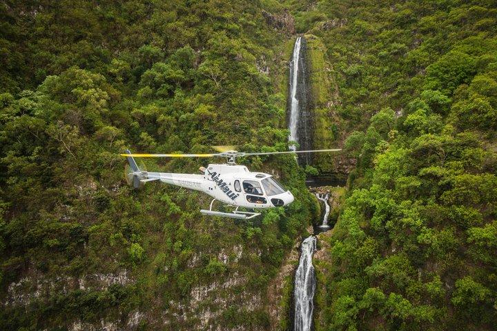 West Maui and Molokai Special 45-Minute Helicopter Tour