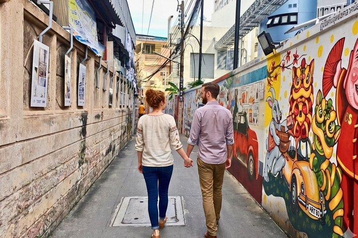 Bangkok Hidden Gems Chinatown Walking Tour with Street Art