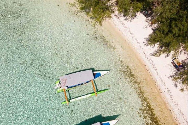 Activity/Excursion Lagoon Tour to Moorea by Canoe 6 hours