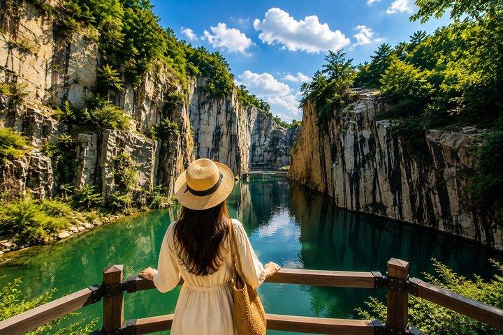 Art Valley, Sanjeong Lake, Jaein Falls Tour from Seoul
