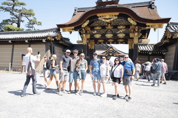 Kyoto E-Bike Tour of Palace, Castle, Temples and Hidden Gems