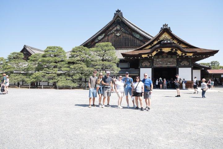 Kyoto E-Bike Tour of Palace, Castle, Temples and Hidden Gems